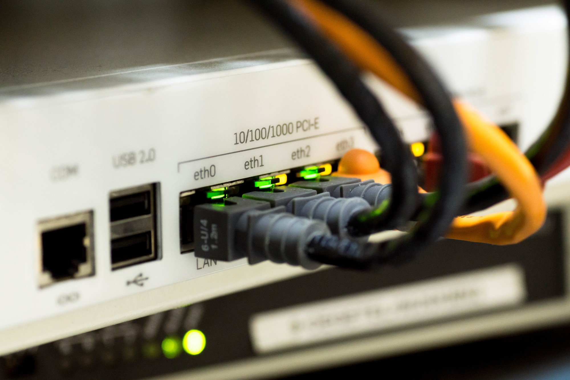 Straight-Through vs. Crossover Cables: What’s the Difference?